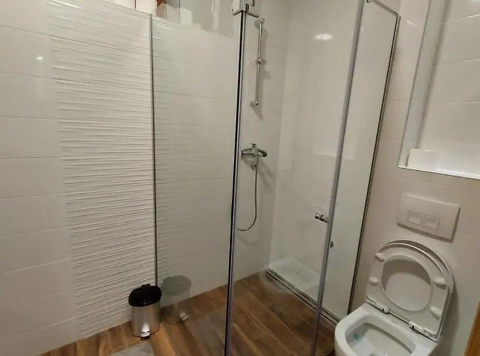 Grey 아파트 즐라티보